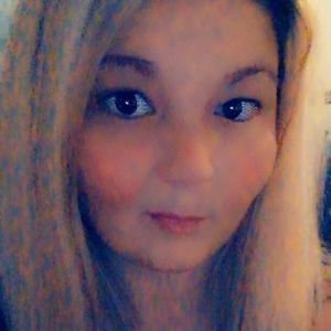 Meet your Posher, Carrie